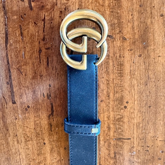 GG Black Leather Belt with Gold Buckle - Picture 2 of 4